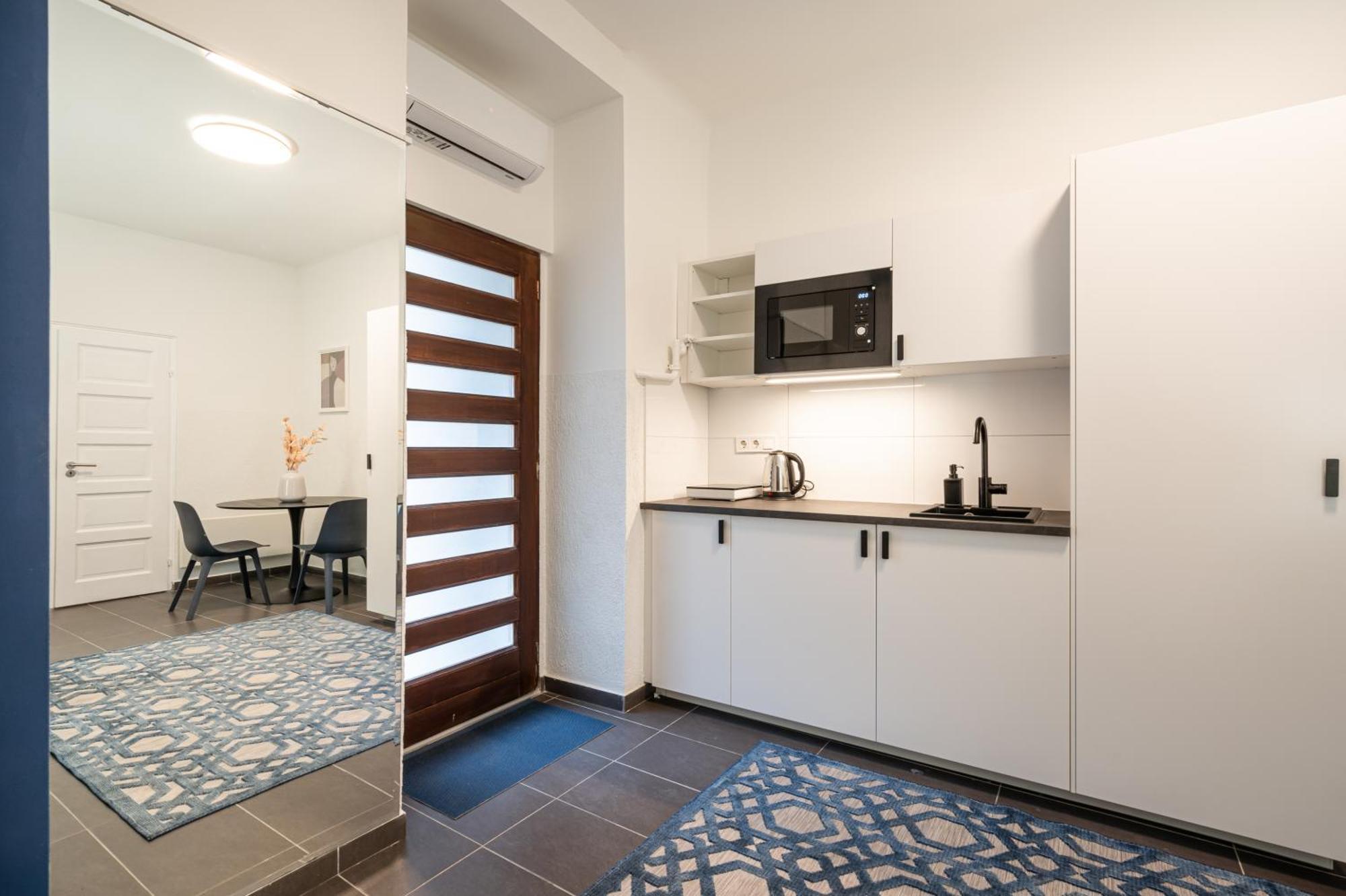 R10- Boutique Apartments, Best Location. By Bqa Budapest Exteriör bild