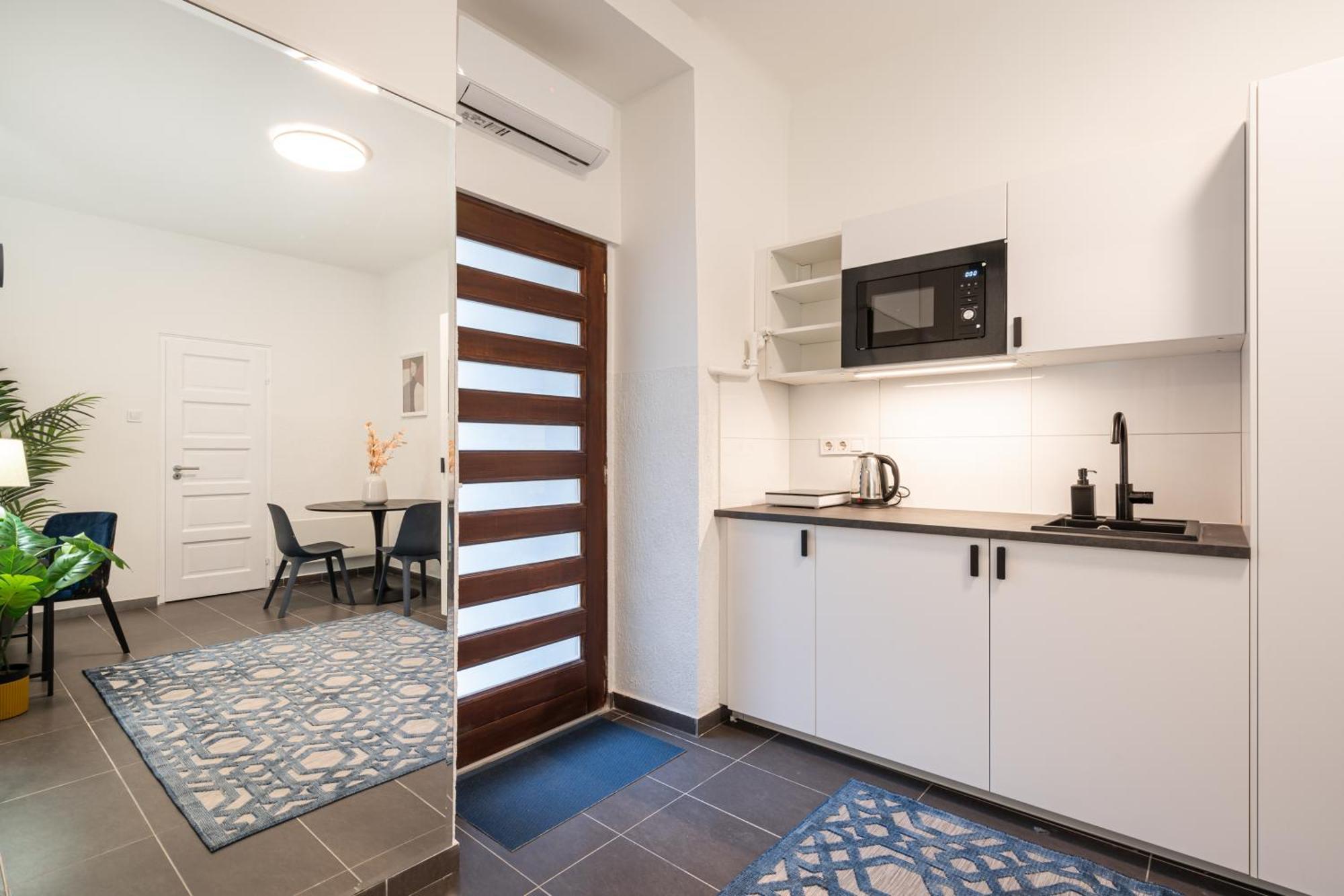 R10- Boutique Apartments, Best Location. By Bqa Budapest Exteriör bild